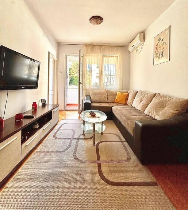 Cozy, Charming One Bedroom Apt Podgorica Eksteriør bilde